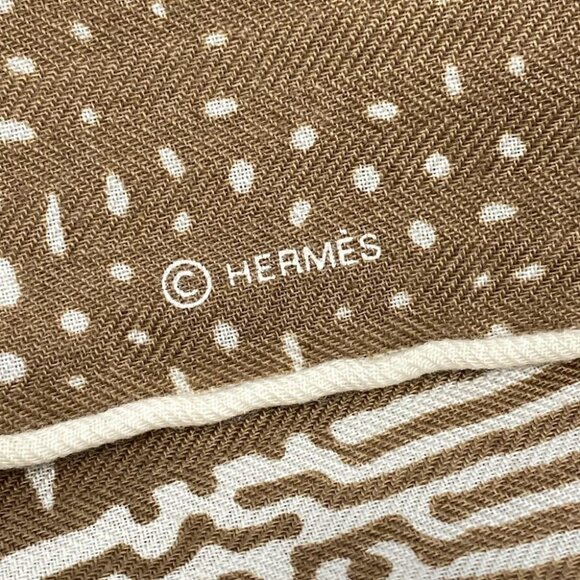 HERMES Carrejean/Shawl Carre 140 - Brown Cream Cashmere Silk Scarf - Picture 2 of 6